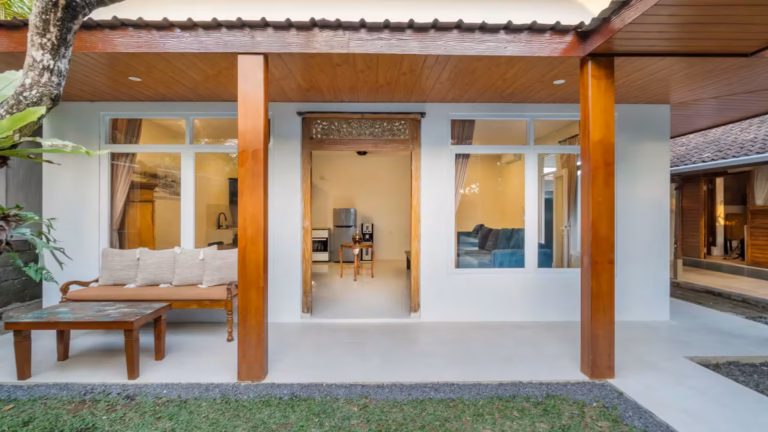 Backyard Villa Diva1