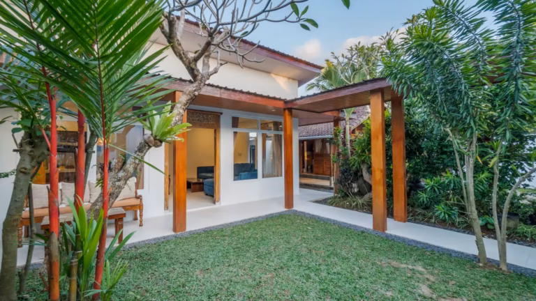 Backyard Villa Diva2