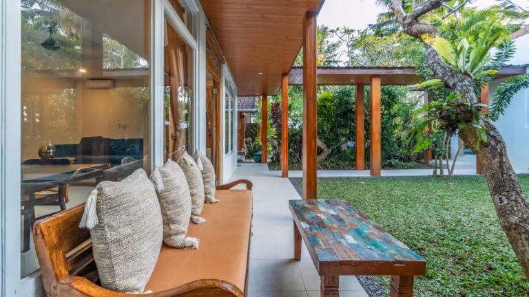 Backyard Villa Diva3
